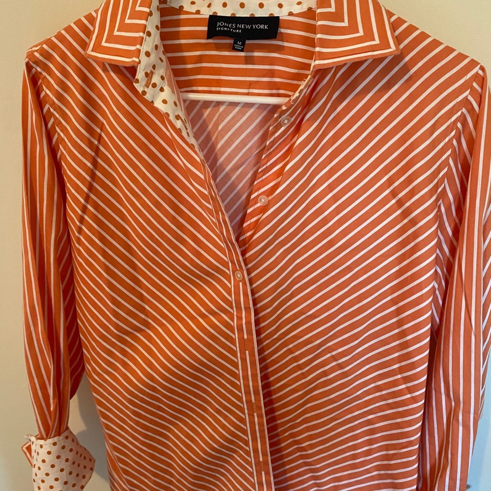 Jones New York button-down shirt Size M
